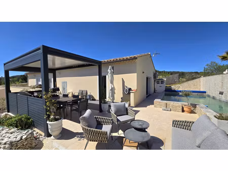 vue alpilles | villa contemporaine 2018 dpe a | piscine pierre de bali | 300m du village |