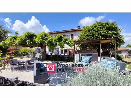 maison à vougy - 185m² - 5 chambres - entièrement rénovée
