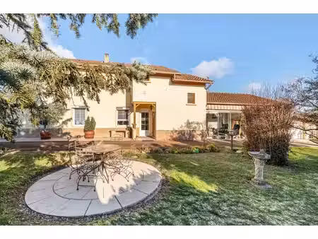 maison au calme à la lisière des champs. jons limite jonage 5 pièce(s) 170 m2