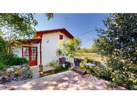 vente maison 5 pièces  64.00m²  urt