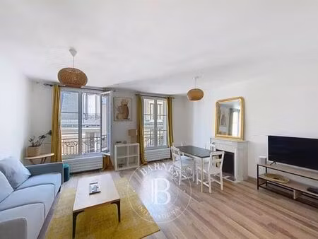 appartement de prestige de 64 m2 en location saint-germain  odéon  monnaie  paris  île-de-