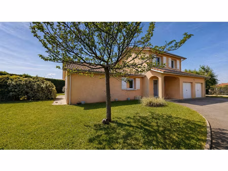 exclusivité - maison 4 chambres de 170m2 saint just saint ra