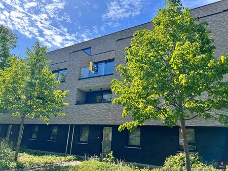 modern appt. met 2 spks  2 terrassen en garage