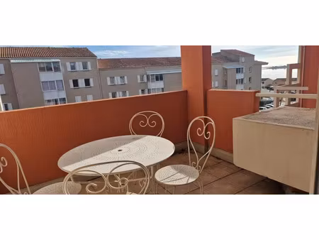 location appartement 3 pièces 72 m² à fos-sur-mer (13270)