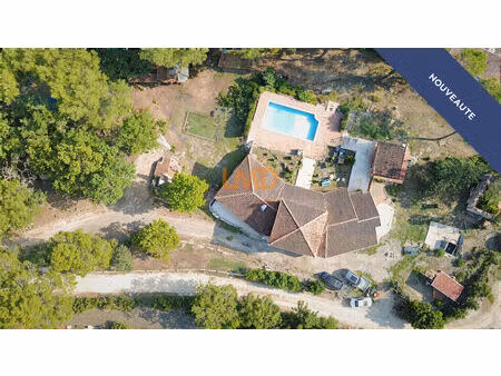 maison familiale 180 m2 avec studio indépendant piscine  4000 m2
