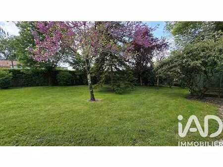 vente terrain à bessines (79000) : à vendre / 1600m² bessines