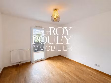 appartement t2 avec terrasse au coeur de la teste-de-buch