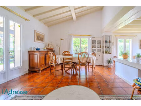 vente maison 6 pièces  150.00m²  canéjan