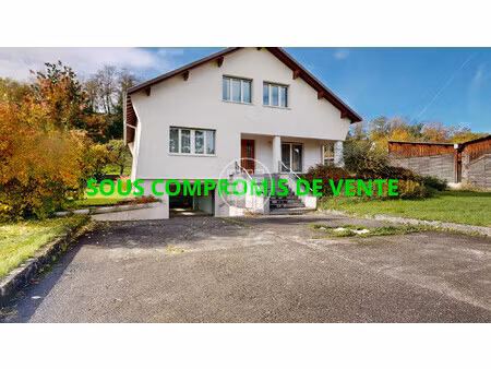 grande maison familiale à rénover – fenêtres  toit et isola