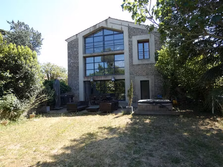 vente maison 10 pièces  276.00m²  névian