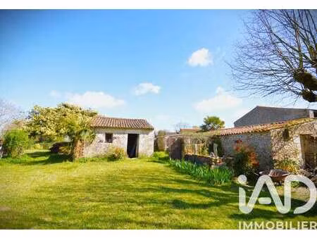 vente maison à meschers-sur-gironde (17132) : à vendre / 272m² meschers-sur-gironde