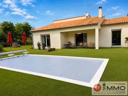 vente maison yves 17340 - - surface privée