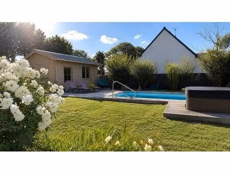 maison de luxe en vente à saint-andré-des-eaux  france