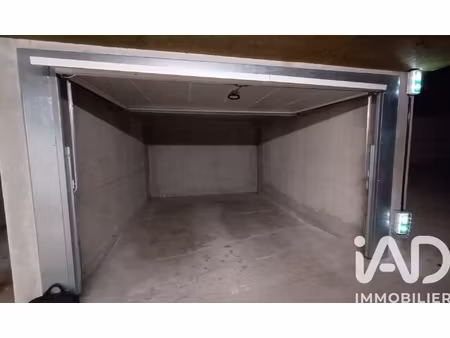 vente garage undefined m²