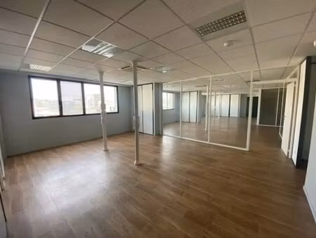 location bureaux 300 m²