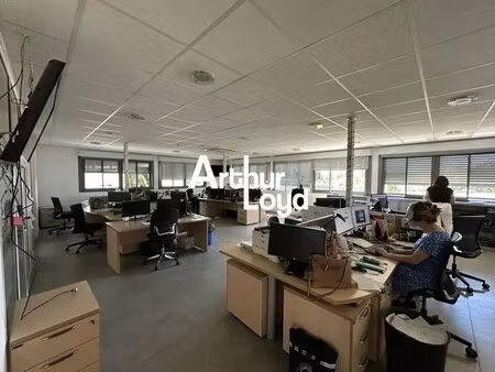 location bureaux 385 m²