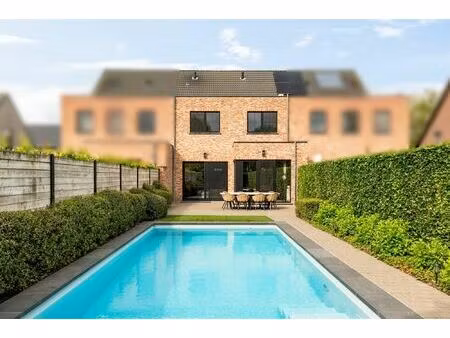 huis te koop in hoogstraten met 4 slaapkamers
