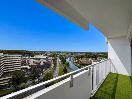 centre ville appartement de type 3 avec cave et parking