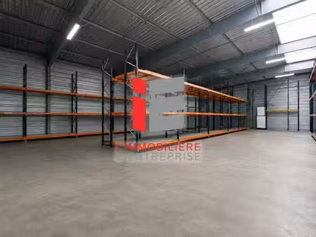 vente local d’activités vennes 25390 1025m² à 1725m²