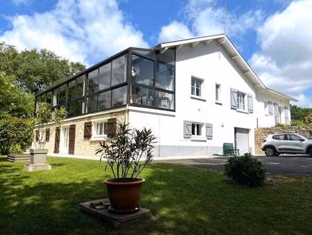 vente maison piscine à mortagne-sur-sèvre (85290) : à vendre piscine / 177m² mortagne-sur-