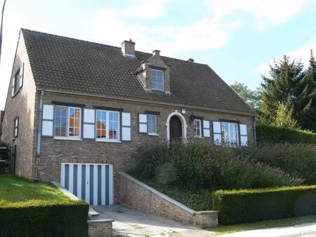 maison à louer à avenue des pétrels 9 rhode-saint-genèse (vbe23304)