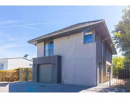 villa à louer à bloemenlaan 22 sterrebeek (rbv93733)