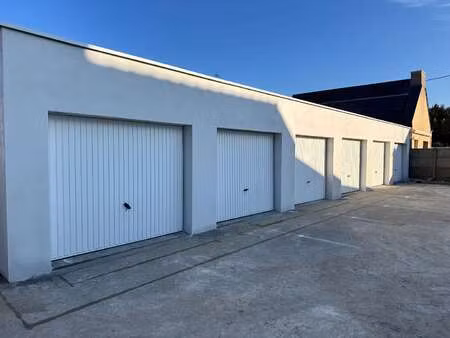 vente garage et parking à quiberon (56170) : à vendre / 15m² quiberon