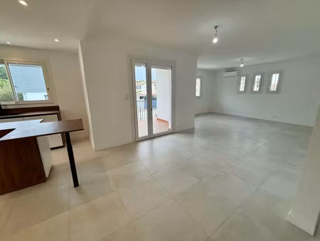 location maison 5 pièces 172m2 canet-plage 66140 - 1595 € - surface privée