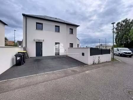 location maison à feuguerolles-bully (14320) : à louer / 77m² feuguerolles-bully