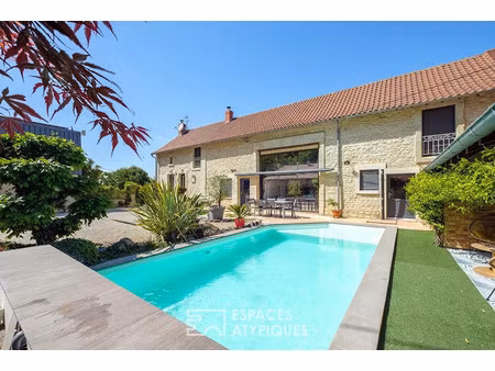 vente maison 5 pièces 230 m² à colombiers (86490)  440 000 €