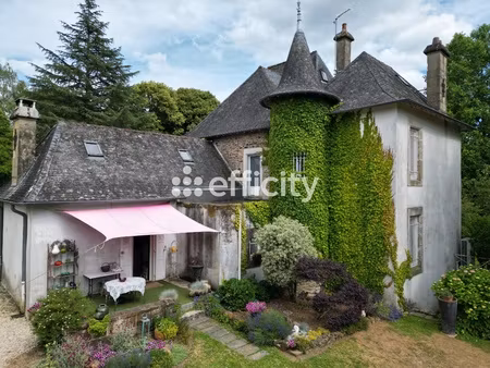 maison 8 pièces - 209 m²