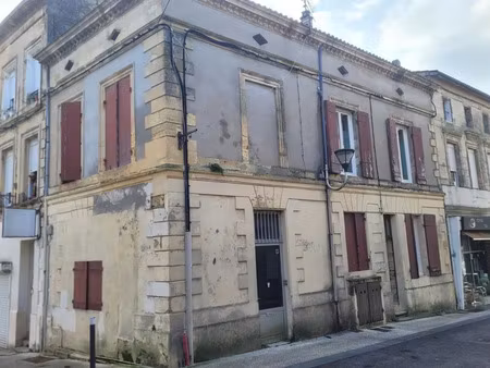 vente immeuble 180 m² pauillac (33250)