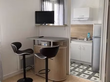 location appartement 1 pièce 26 m² à la roche-sur-yon (85000)