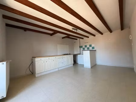 location appartement 3 pièces 52 m² à saint-junien (87200)