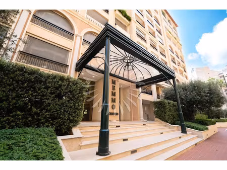 location appartement 4 pièces 212 m² à monaco (98000)  41 800 €