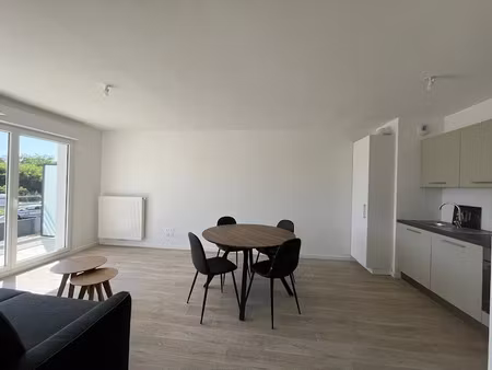 location meublée appartement 2 pièces 45.68 m² à cérons (33720)  690 €