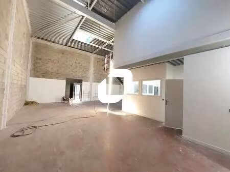 vente local d’activités plaisir 78370 178m²