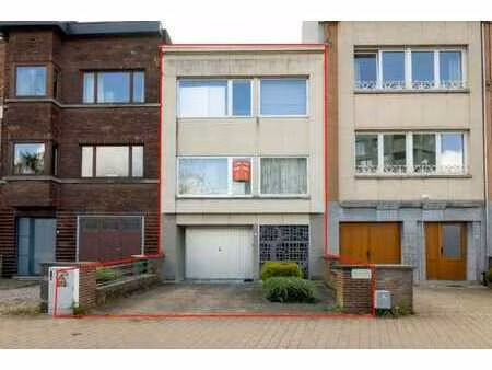 maison de ville avec grand jardin s-e