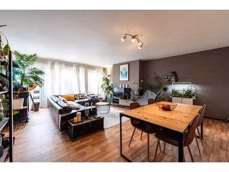 l&p: appartement 2ch/sdb/terrasse/garage