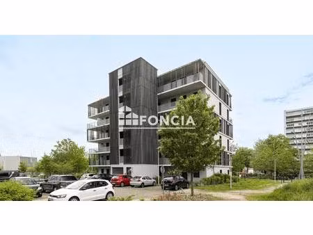 appartement t2 de 47 m2 avec balcon et place de parking