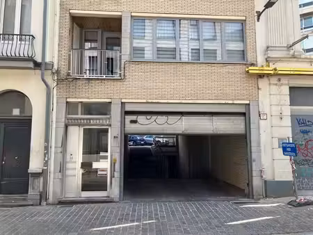 parking / garage
