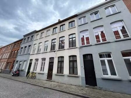 verzorgde stadswoning met tuin