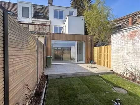 gerenoveerde woning op absolute top locatie - label b