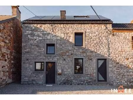 charmante maison 3 façades en pierre du pays