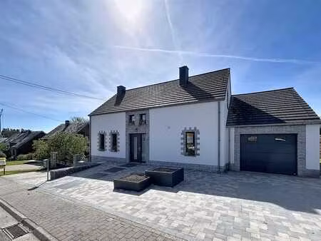 magnifique villa sur les hauteurs de libin