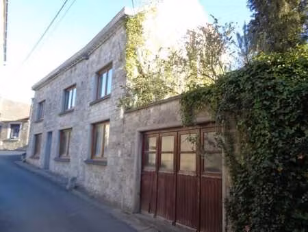 maison d'habitation offrant un beau potentiel