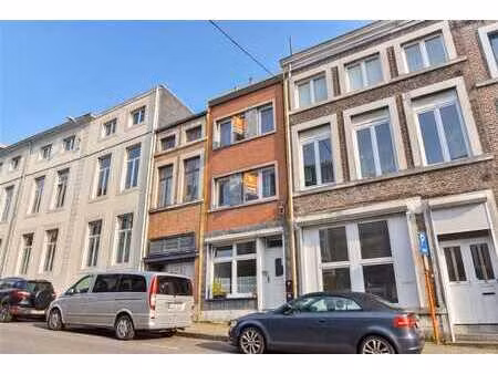 maison unifamiliale à rénover !