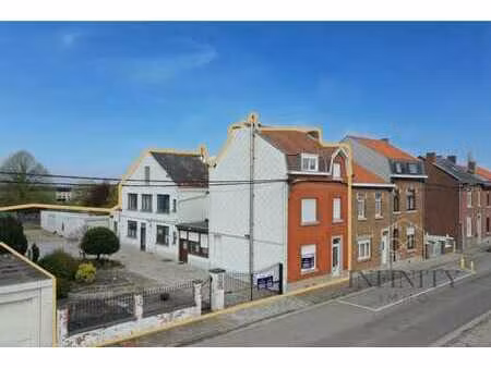 spacieuse maison - 6ch - 3 garages - jardin - campagne