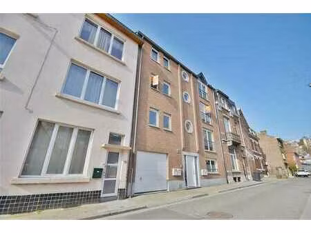 lumineux appartement 2ch à deux pas de la gare!