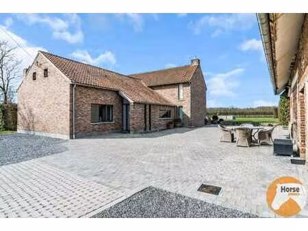 diepenbeek - unieke woning op +/- 52a